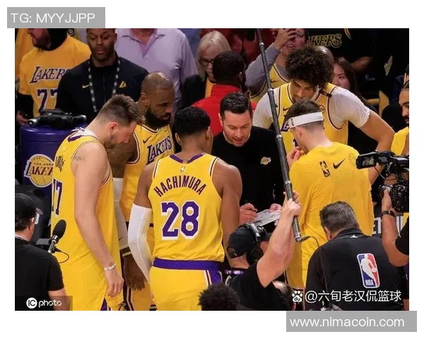 湖人对热火比赛全面分析及双方近期状态对比 湖人对热火比赛全面分析及双方近期状态对比