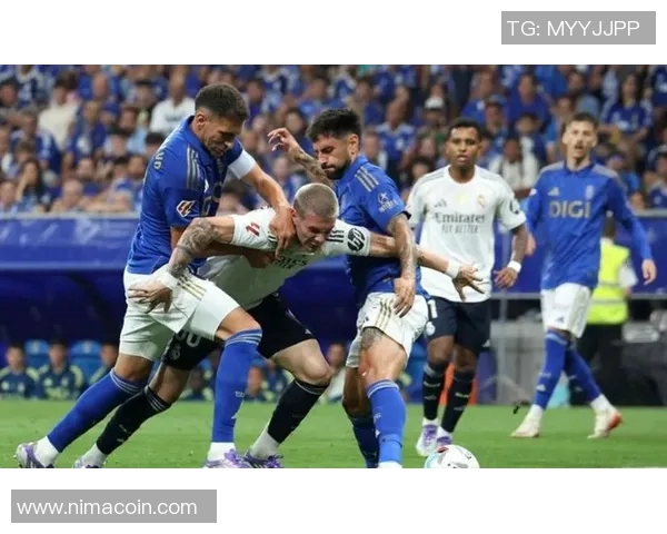 经典南美足球对决看台球迷视角马斯坦托诺与因卡皮的激烈冲突回顾